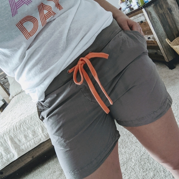 🆕🌿SUNDANCE DYLAN SHORTS🌿 - Picture 6 of 9